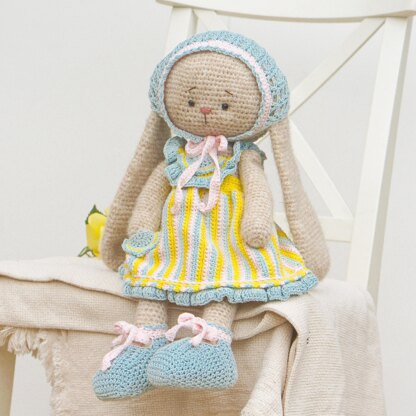 Doll Clothes, Crochet Pattern - Outfit APRIL