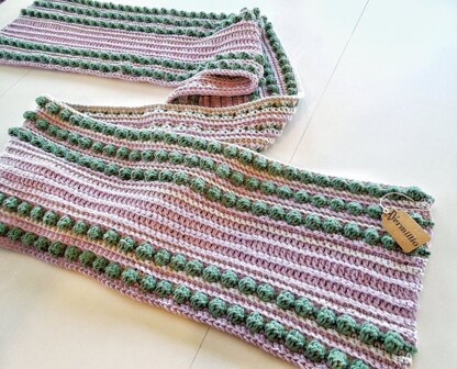 Ribbed Bobbled Maxi Scarf