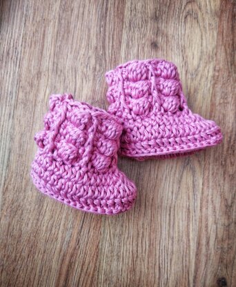 Bobblicious Bonnet and Boots