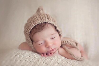 #10 Newborn knitted pixie hat