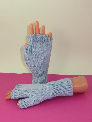 Short finger gloves on sale knitting pattern