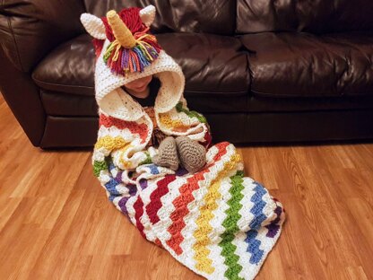 2in1 Rainbow Unicorn Hooded Blanket