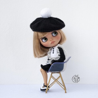 Parisian outfit for Blythe