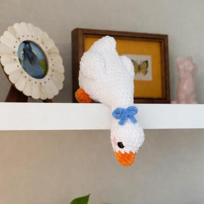 Shelf Goose Pattern