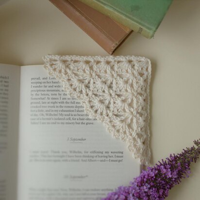 Lotte Lace Bookmark