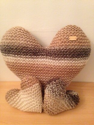 Set of 3 Cream/Brown Marble Heart-Shaped Cushions