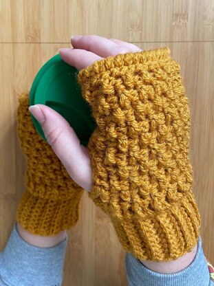 Cotswolds Fingerless Gloves