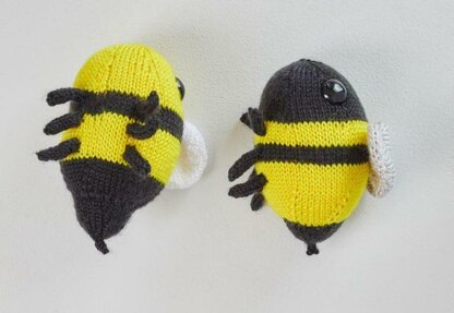 Buz & Belinda Bumblebee in Red Heart Amigurumi - LM6289 - Downloadable PDF