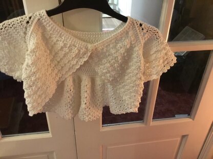 FLLUTTER SLEEVE SHRUG