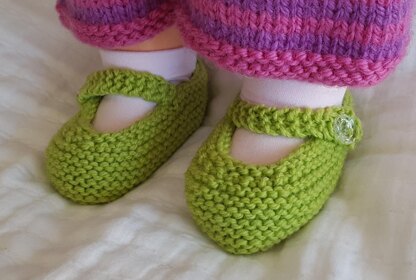 Julia - 8ply buttoned baby shoes