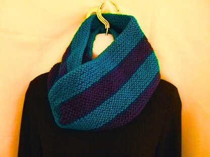 Easy Colour Block Infinity Scarf for Beginners
