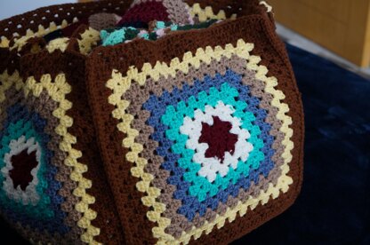 Granny square beach bag
