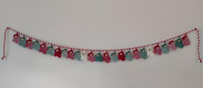 Mini Mittens Christmas Advent Calendar Garland