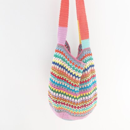 Beach Bag Crochet pattern by Annemarie Benthem | LoveCrafts