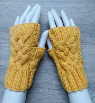 Ladies Fingerless Gloves Lacy, Plain or Cable Mittens One Size LH036