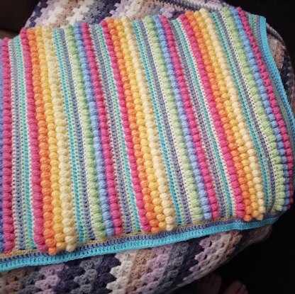 Rainbow bobble baby blanket