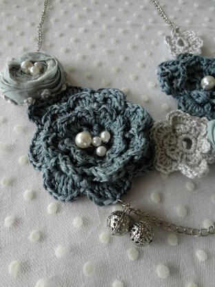Winter Roses Necklace