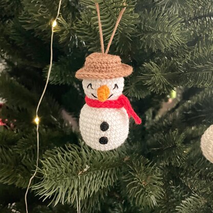 Crochet snowman pattern Christmas ornament Amigurumi snowman decoration