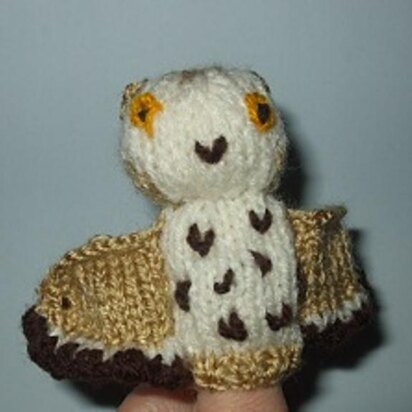 Oscar Owl Finger Puppet - knitting pattern