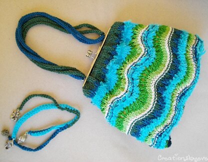 Mediterranean sea waves purse