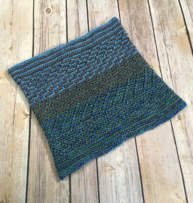 Mahalo Mosaic Cowl