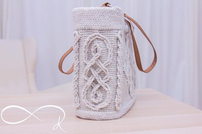 Infinity Crochet Cable Handbag