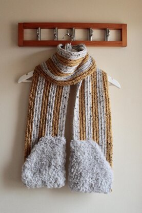 Alpine Pocket Scarf