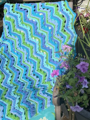 Sheila's Shells Ripple Blanket