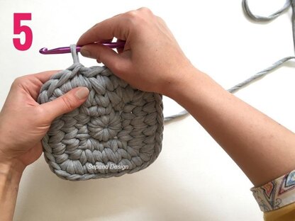 Recycled (t-shirt) yarn basket- 119