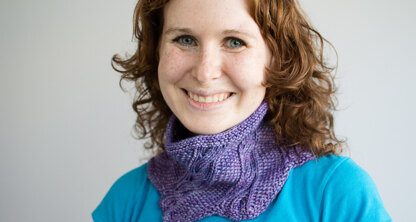 Lineal Cowl & Wristwarmers in SweetGeorgia Trinity Worsted - Downloadable PDF