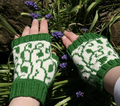 Winding Leaves mitts
