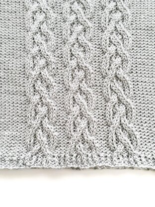 HANA Cabled Cowl Scarf