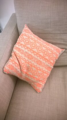 Coral cushion - first attempt at fair isle