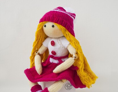 Doll Caroline  ( beads jointed) knitted flat