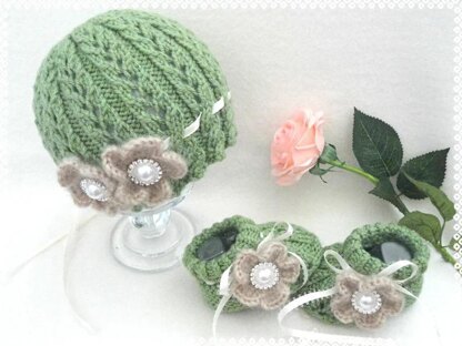 Lace Knitting Pattern Baby Hat and Baby Shoes