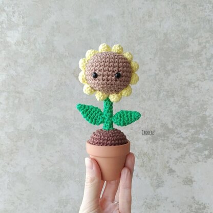 Chubby Happy Sunflower Crochet Pattern