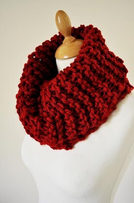 Flaming Red Knit Cowl - One Ball of Yarn
