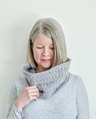 Heather Berry Cowl