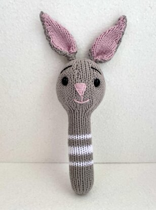 Pattern: Knitted baby bunny rattle