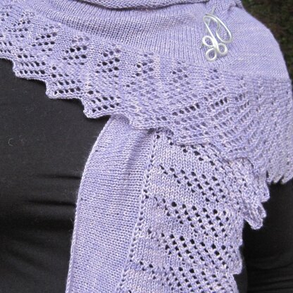 Easy Loch Katrine Shawlette