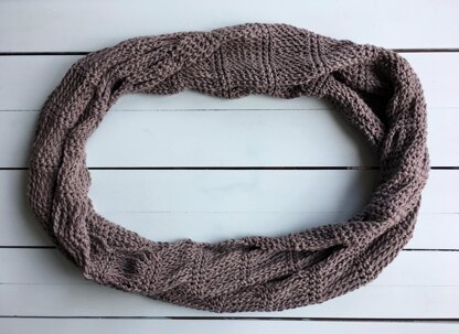 Crochet Cowl Pattern: Too-Cool-For-School Cowl