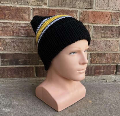 Alpine Cuffed Beanie -- a loom knit pattern