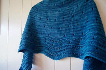 Where the Waves Meet Shawl