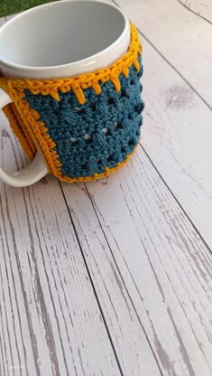 Pillars 'n' Spikes Mug Cozy