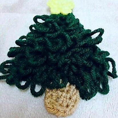 Christmas tree lapel pin