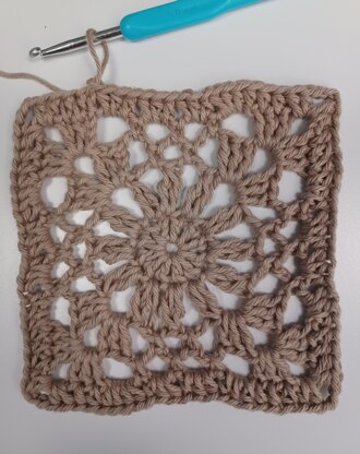 STONE BEIGE CROCHET HALTER TOP