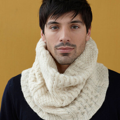 Cabled Cowl in Lion Brand Fishermen's Wool - 90589AD