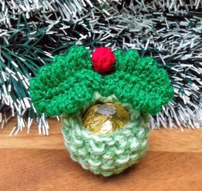 Holly Baskets & Mini Wreaths - Ferrero Rocher Covers