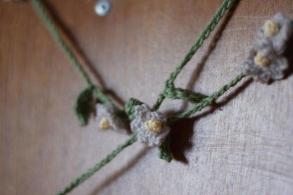 Daisy Chain Garland