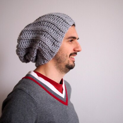 Slouchy hat with pom pom